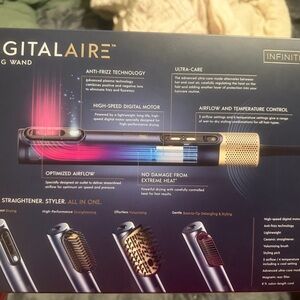 InfinitiPRO Digital Hair Styling Wand - Black and Gold